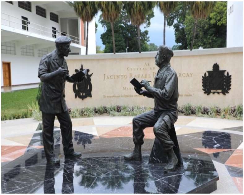 Plaza y Monumento Jacinto Pérez Arcay